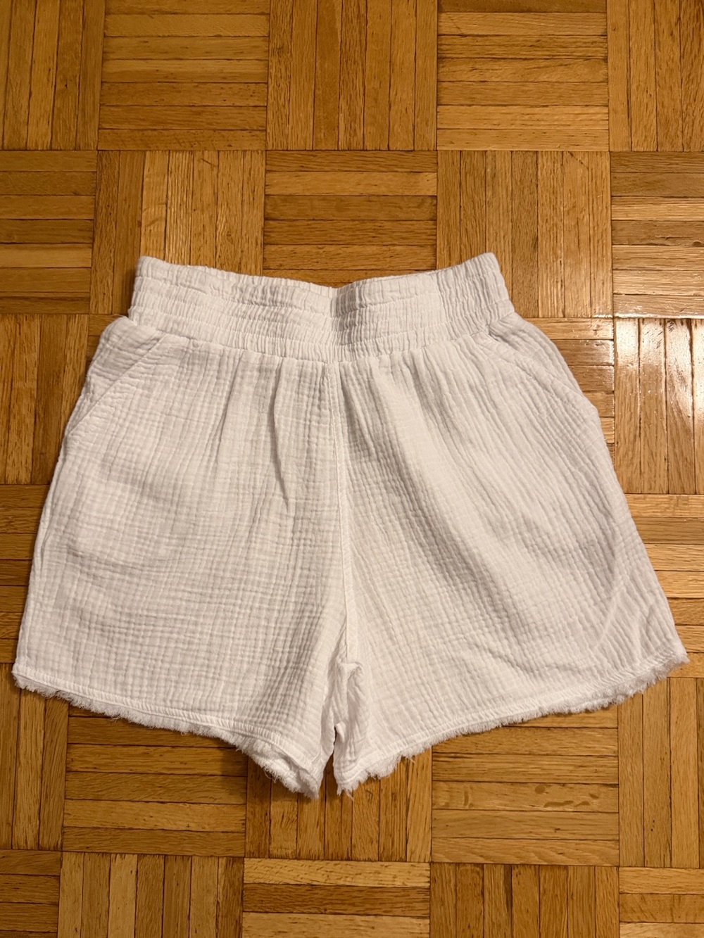 DKNY White Gauze High-Waist Elastic Shorts